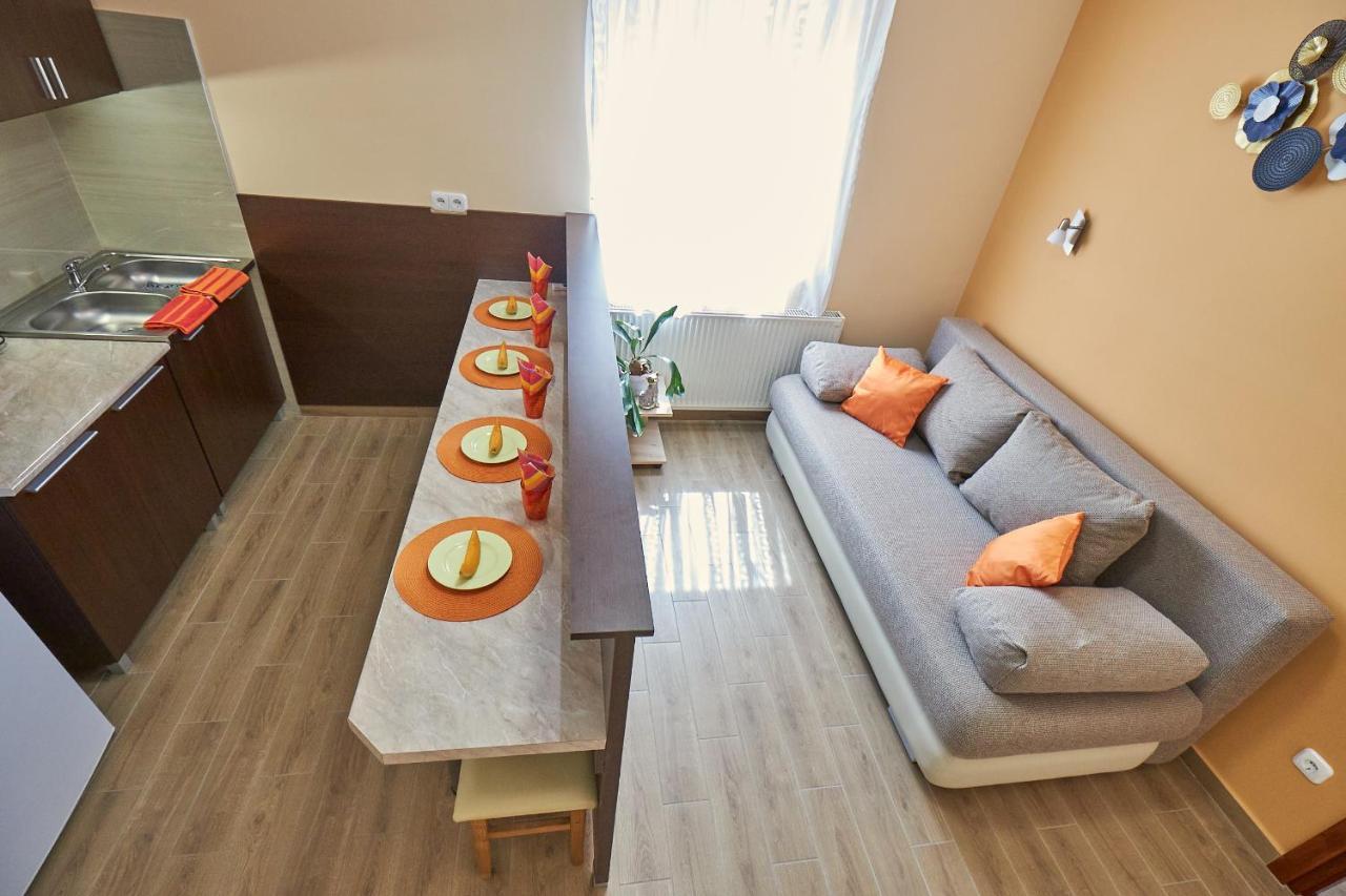 Amulett Comfort Apartment Hajduszoboszlo Exterior foto